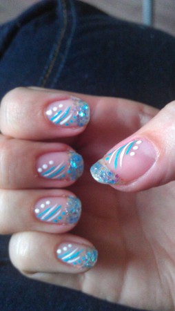 mooie blauwe glitter nagel